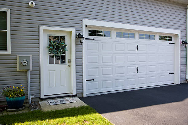 24/7 Emergency Garage Door Panel Replacement experts in Yadkinville, NC